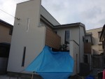 世田谷区成城のリブ格子天井の家が完成間近です。