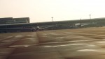 国際線ターミナルに戻る飛行機　59歳のつぶやきはこれ！