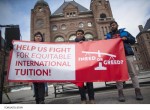 カナダの留学生との関係は【略奪者と犠牲者】Toronto Star News