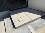 玄関タイル工事