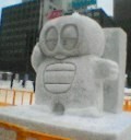 札幌雪まつり　とけるなガチャピン！