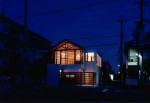 尼崎の家-1外観夜景（ギャラリーのある街角の家）